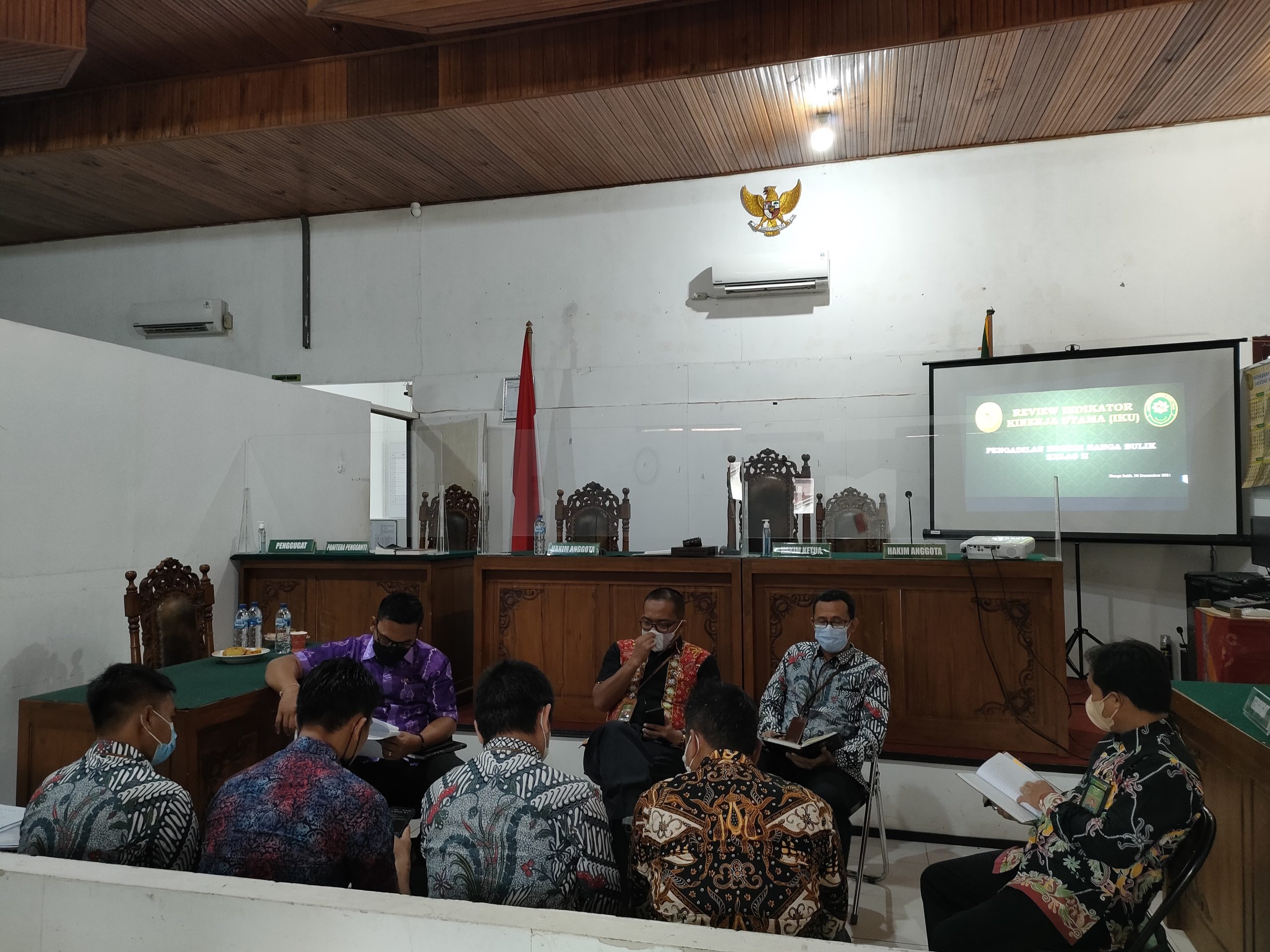 Rapat Riview INDIKATOR KINERJA UTAMA (IKU)