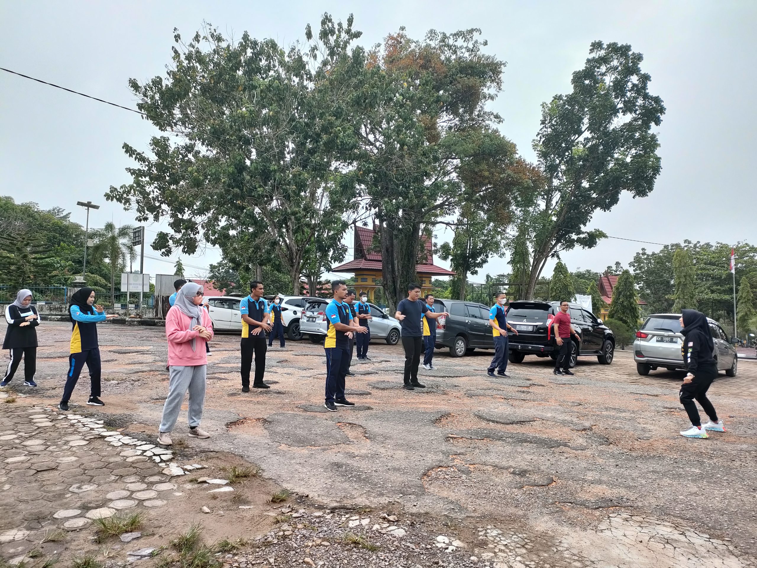 Senam Jum’at Pagi Pada Pengadilan Negeri Nanga Bulik Kelas II