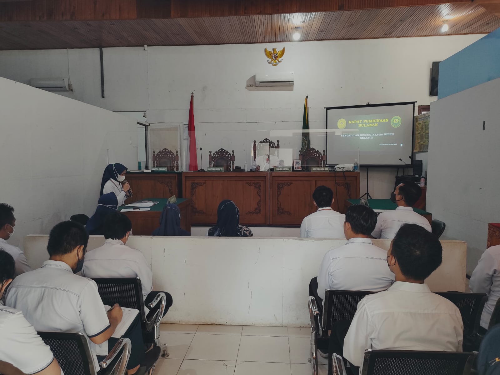 Rapat Pembinaan dan Evaluasi Bulanan Mei 2022 Pengadilan Negeri Nanga Bulik Kelas II
