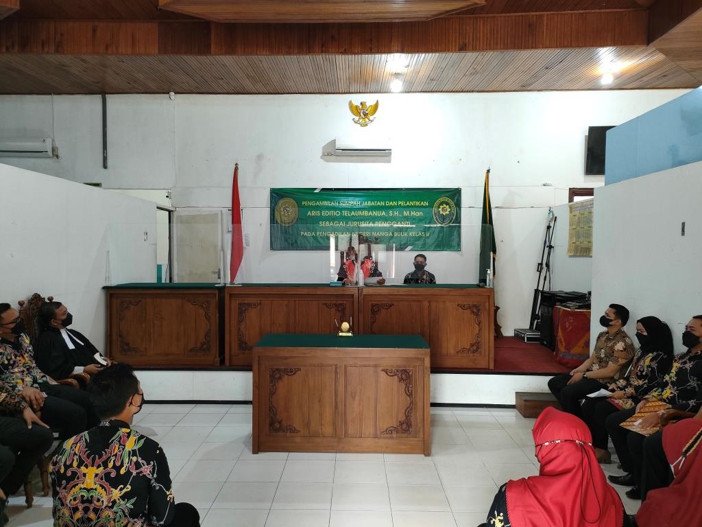 Pengambilan Sumpah Jabatan dan Pelantikan  Aris Editio Telaumbanua, S.H, M.Han  sebagai Jurusita Pengganti Pengadilan Negeri Nanga Bulik Kelas II