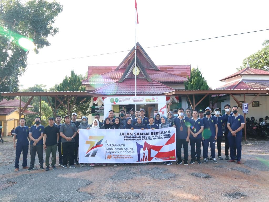 Jalan Santai Dalam Rangka HUT Kemerdekaan RI Ke-77  Dan HUT Mahkamah Agung Ke-77