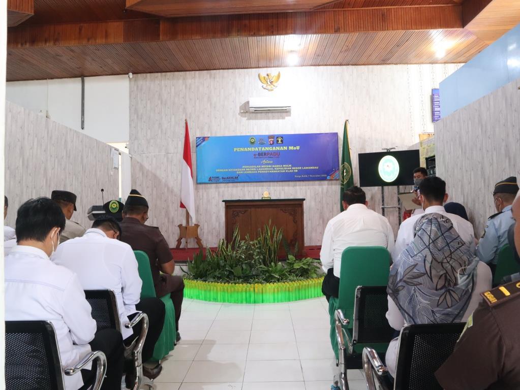 PENANDATANGANAN MoU LAYANAN e-BERPADU