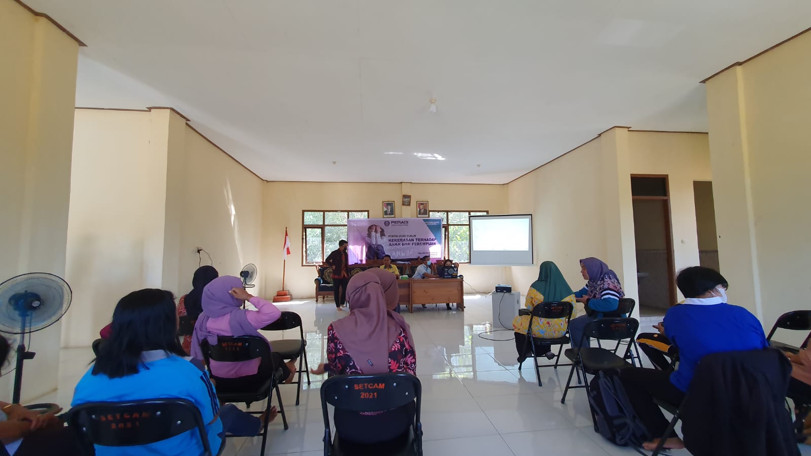 Penyuluhan Hukum tentang Kekerasan Terhadap Anak dan Perempuan