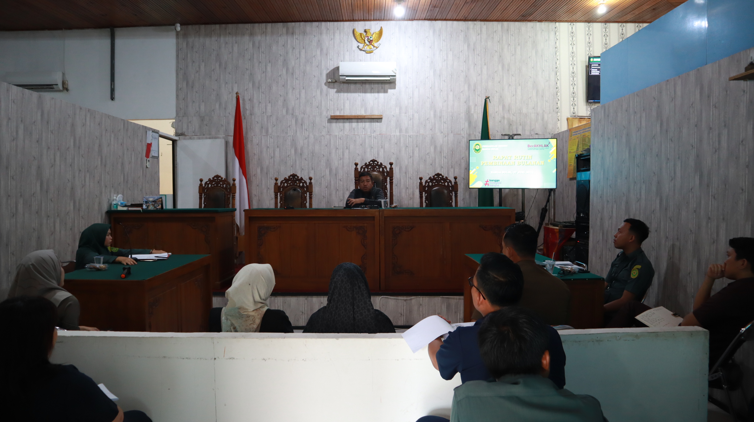 Rapat Pembinaan Bulanan Pengadilan Negeri Nanga Bulik Kelas II