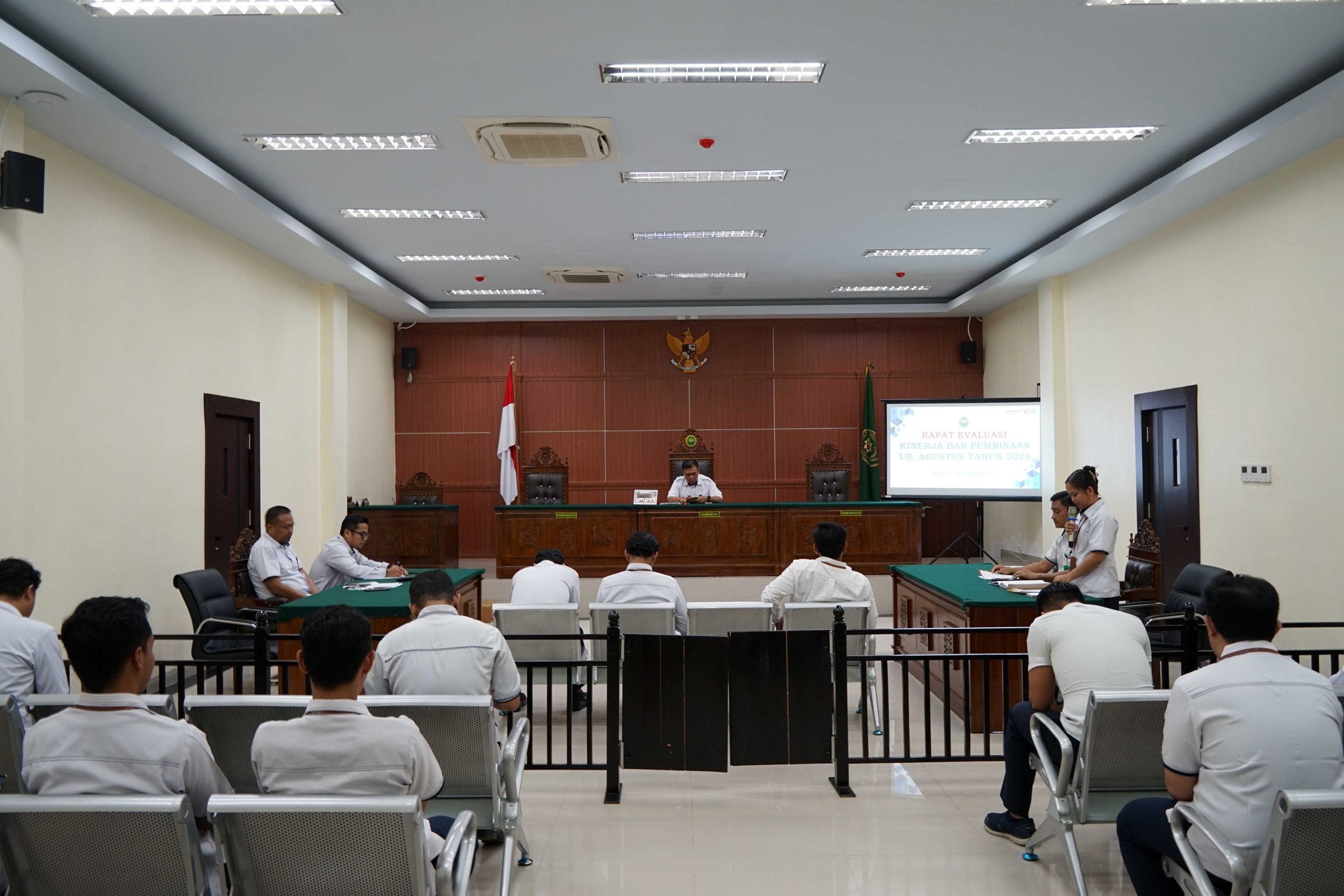 Rapat Evaluasi Kinerja & Pembinaan UB. Agustus Tahun 2025