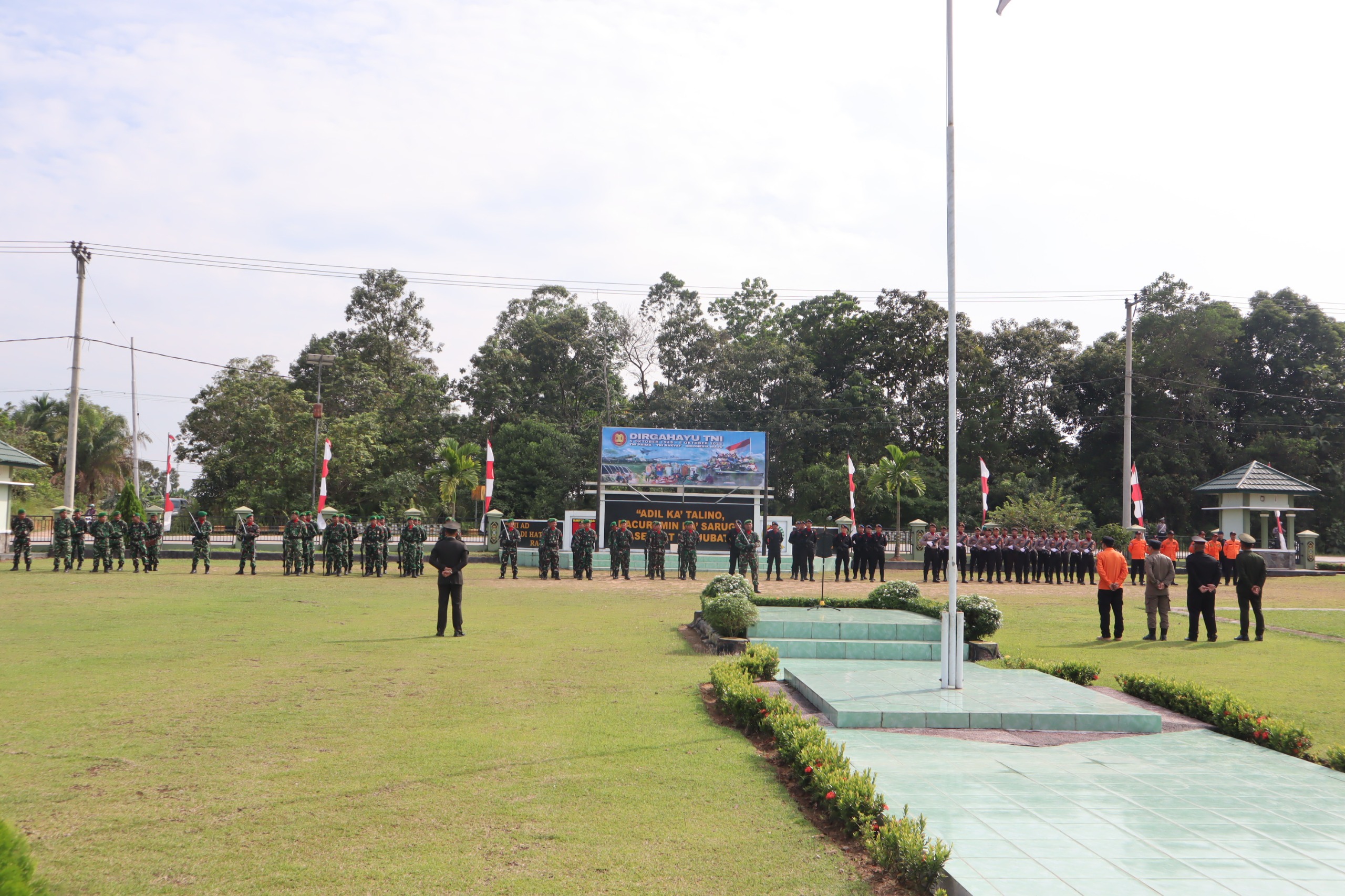 Ketua Pengadilan Negeri Nanga Bulik mengikuti Kegiatan Upacara dalam Rangka HUT TNI Ke-80